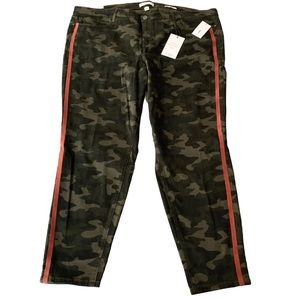 Skinnygirl “The Skinny” Camo Flow with Red Stripe Jeans - Mid Rise